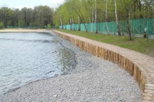 Как проводится укрепление берегов?